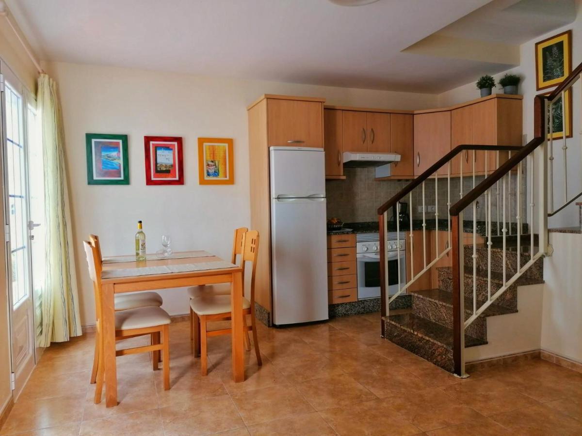 אורסולה Apartamentos Brito מראה חיצוני תמונה